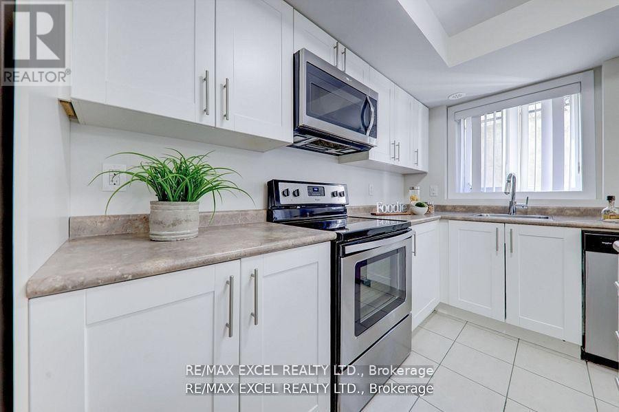 












1011 - 55 LINDCREST MANOR

,
Markham (Cornell),




Ontario
L6B1N3

