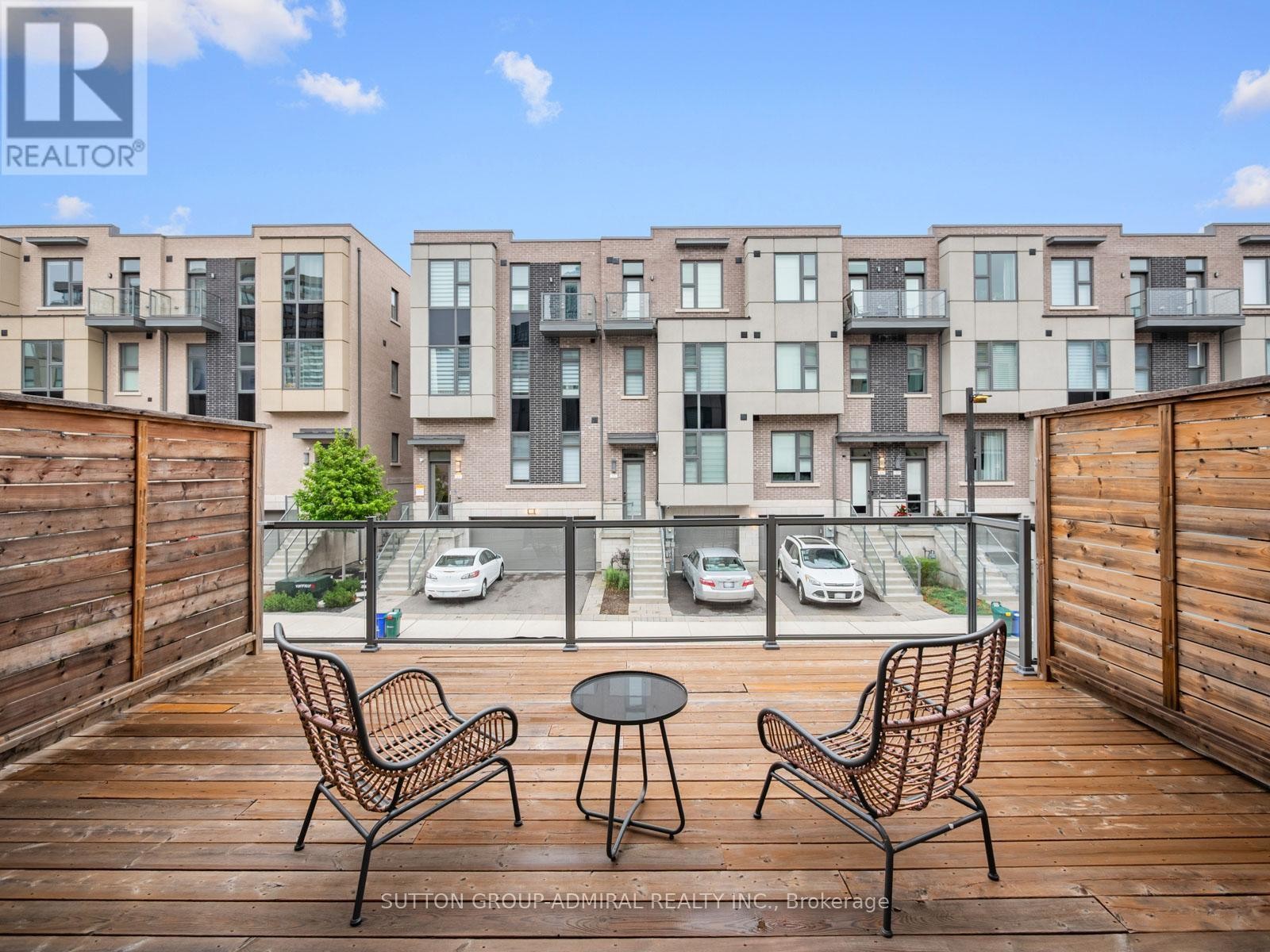 












893 CLARK AVENUE W

,
Vaughan (Brownridge),




Ontario
L4J0K6

