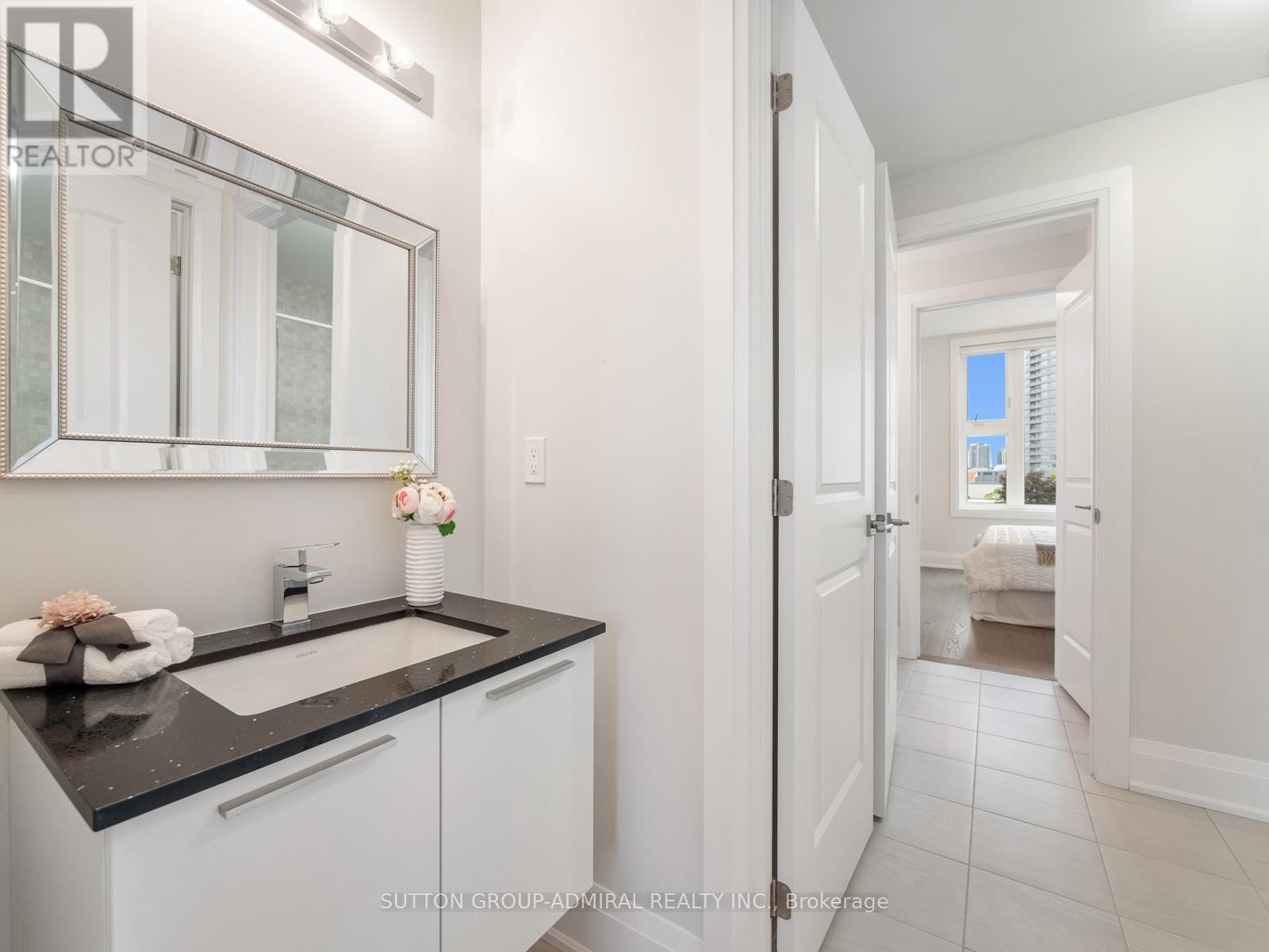 












893 CLARK AVENUE W

,
Vaughan (Brownridge),




Ontario
L4J0K6

