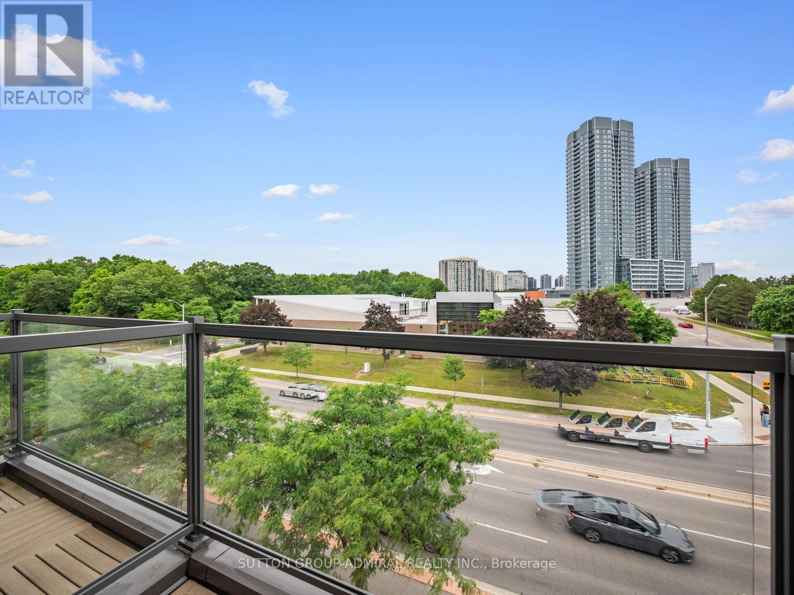 












893 CLARK AVENUE W

,
Vaughan (Brownridge),




Ontario
L4J0K6

