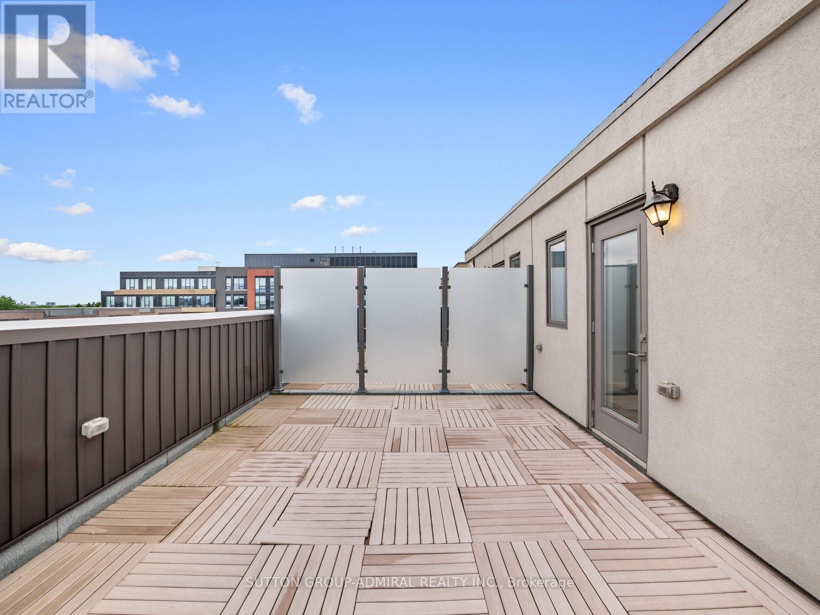 












893 CLARK AVENUE W

,
Vaughan (Brownridge),




Ontario
L4J0K6

