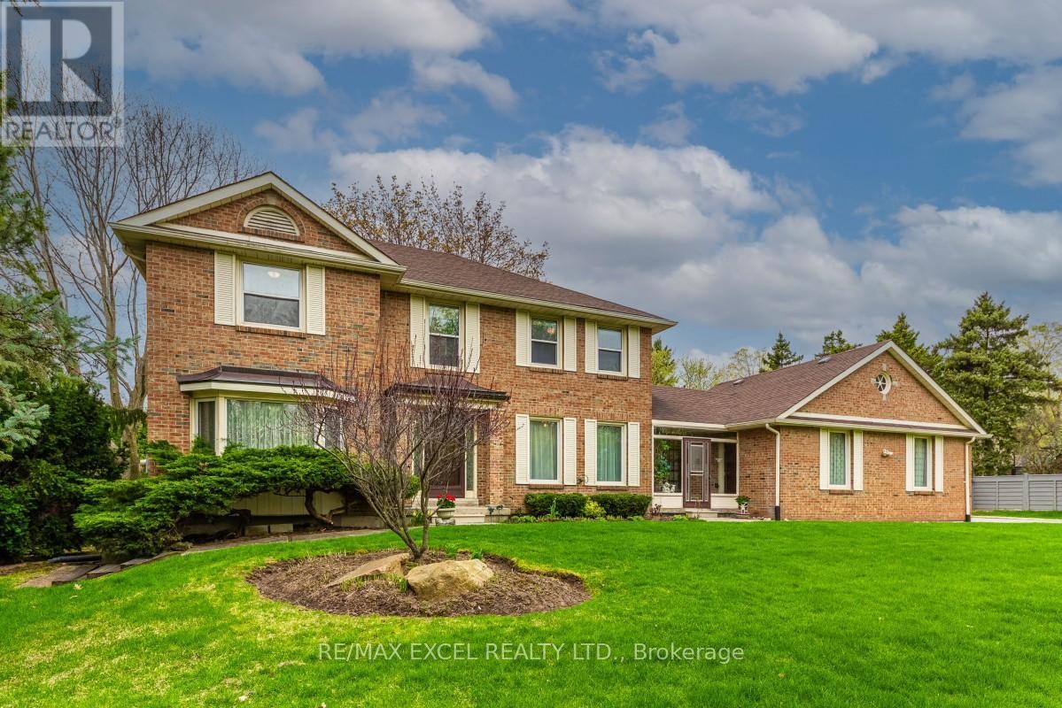 












8 BOYD COURT

,
Markham (Victoria Square),




Ontario
L6C1A6

