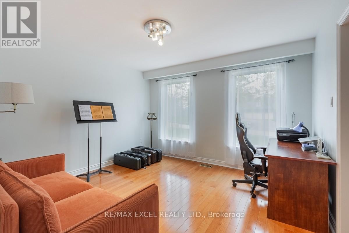 












8 BOYD COURT

,
Markham (Victoria Square),




Ontario
L6C1A6

