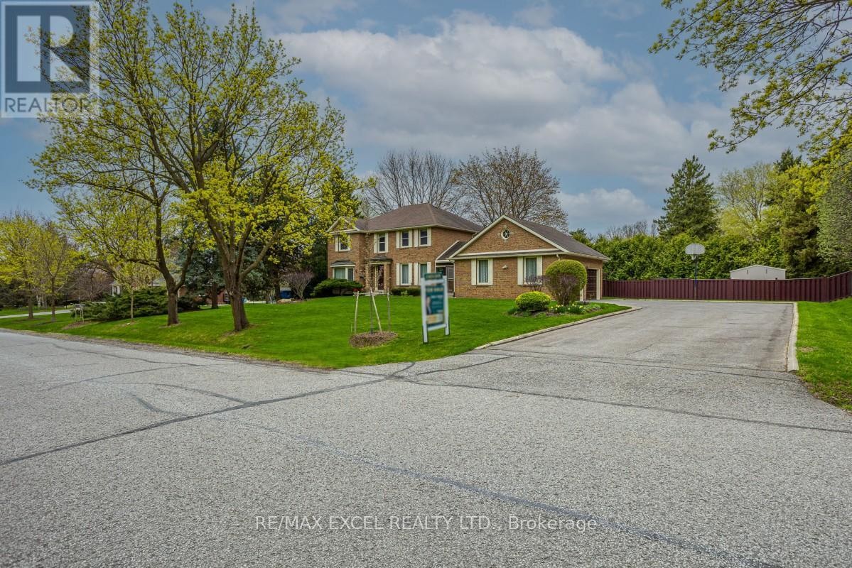 












8 BOYD COURT

,
Markham (Victoria Square),




Ontario
L6C1A6

