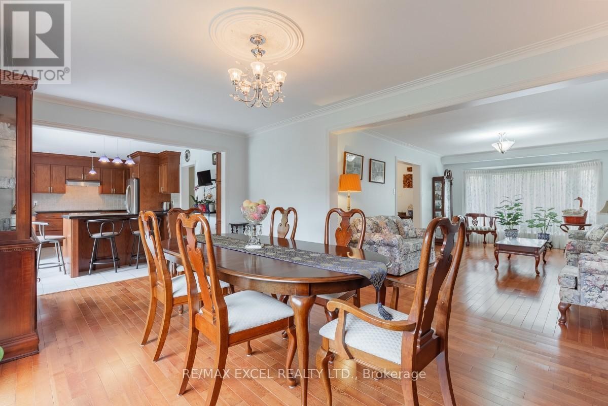 












8 BOYD COURT

,
Markham (Victoria Square),




Ontario
L6C1A6

