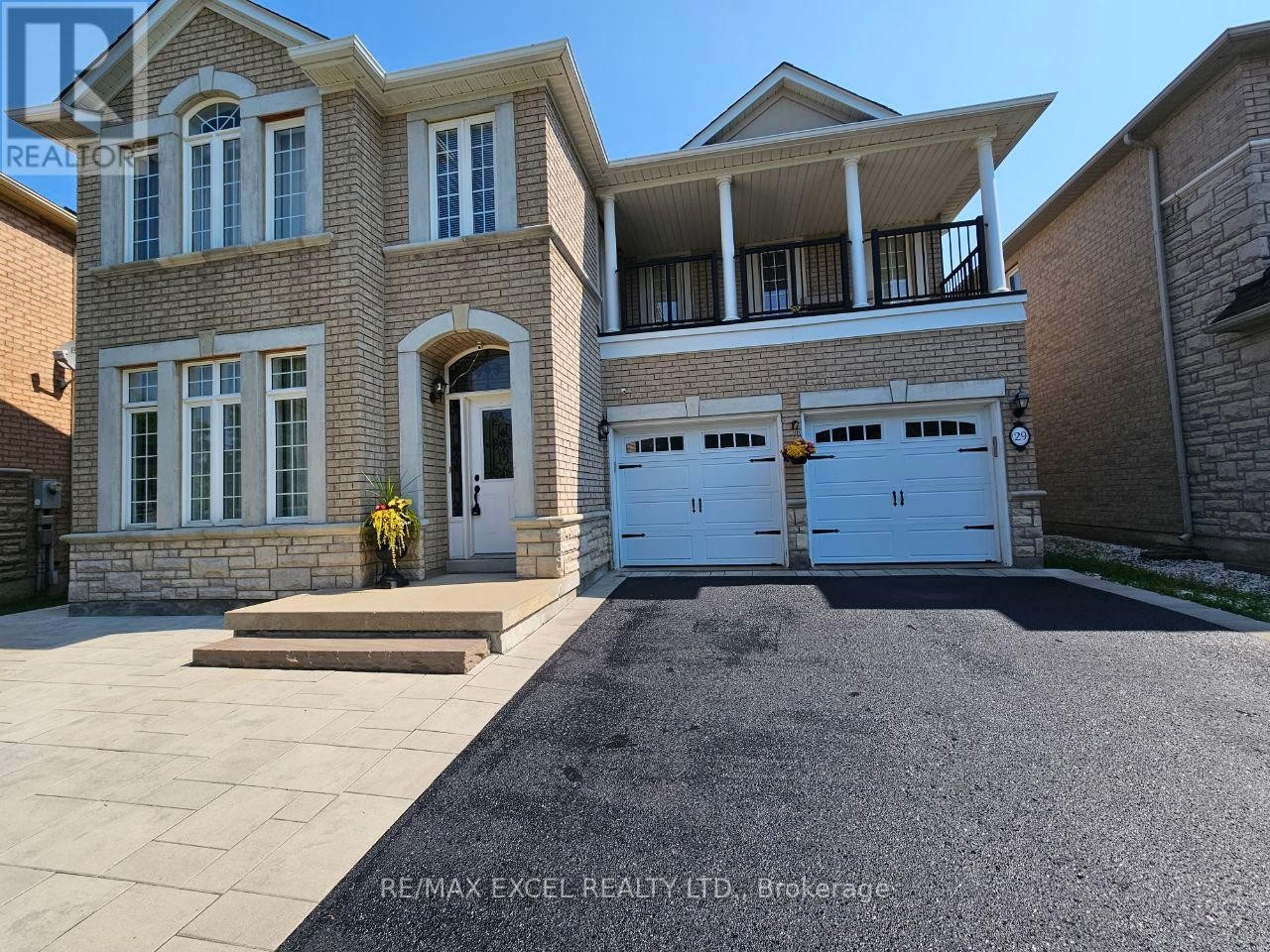 












29 BRASS DRIVE N

,
Richmond Hill (Jefferson),




Ontario
L4E4T3

