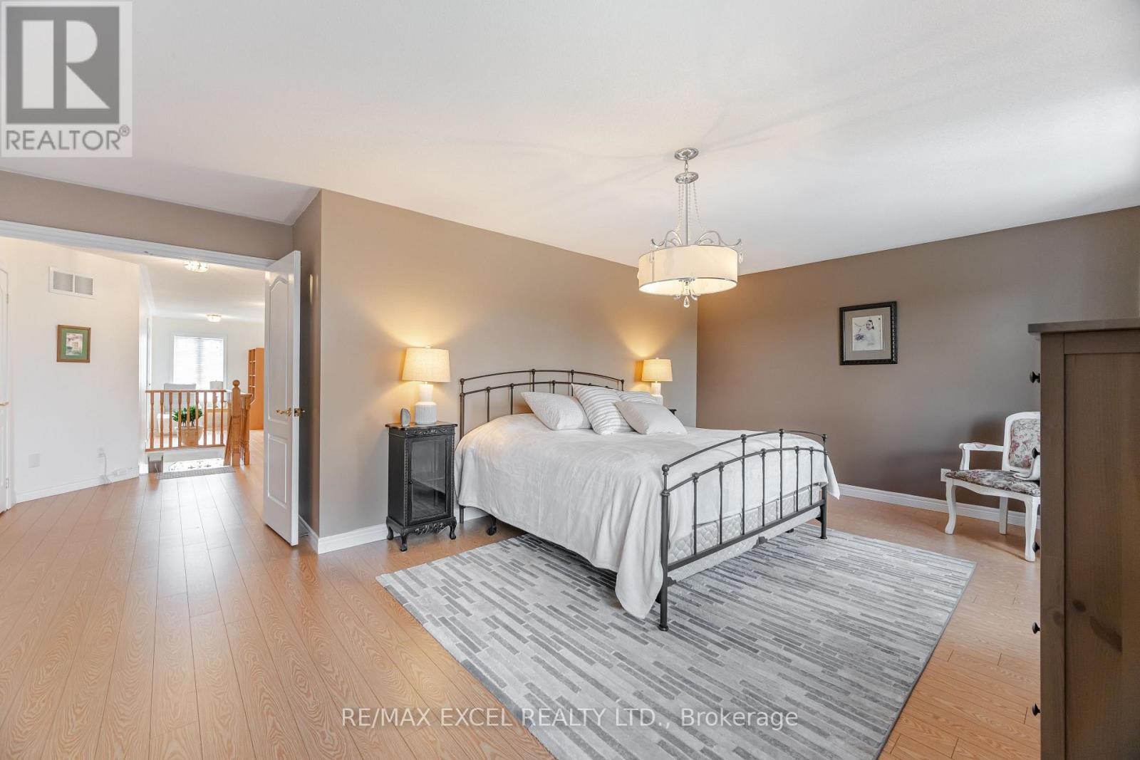 












29 BRASS DRIVE N

,
Richmond Hill (Jefferson),




Ontario
L4E4T3

