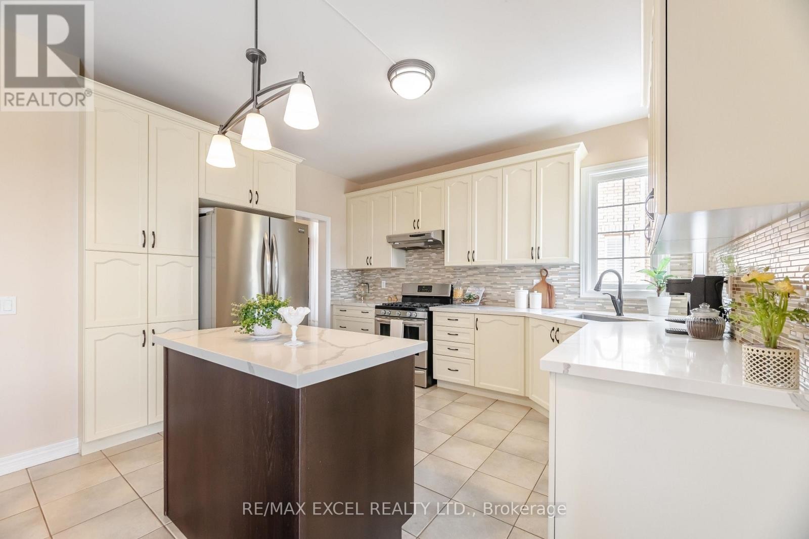 












29 BRASS DRIVE N

,
Richmond Hill (Jefferson),




Ontario
L4E4T3

