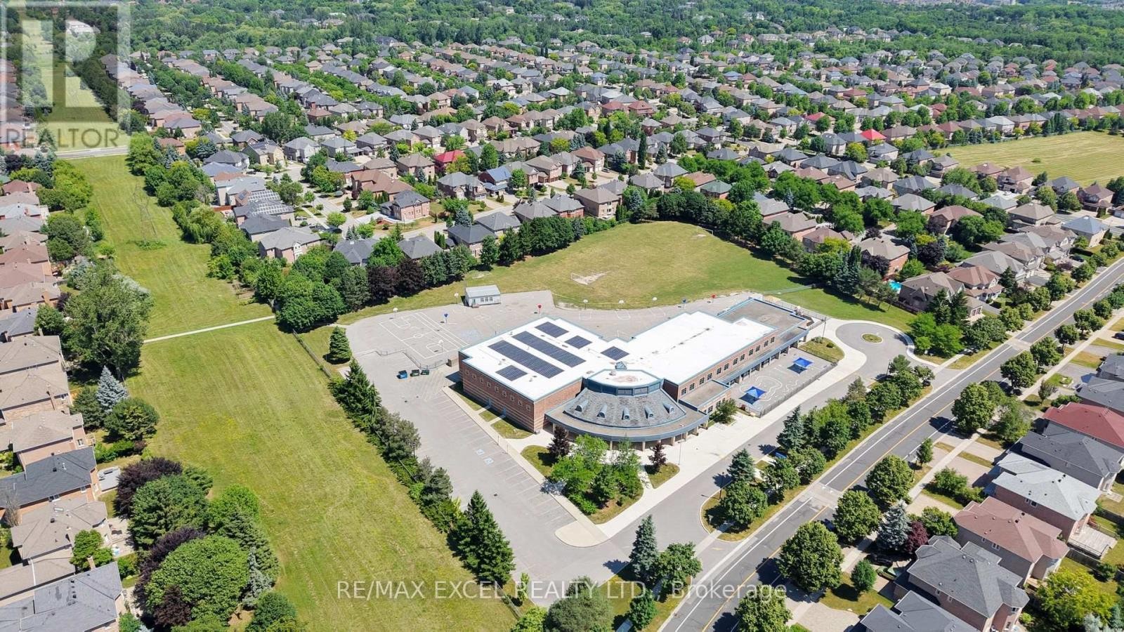 












35 TOWNSON ROAD

,
Markham (Cachet),




Ontario
L6C1T5

