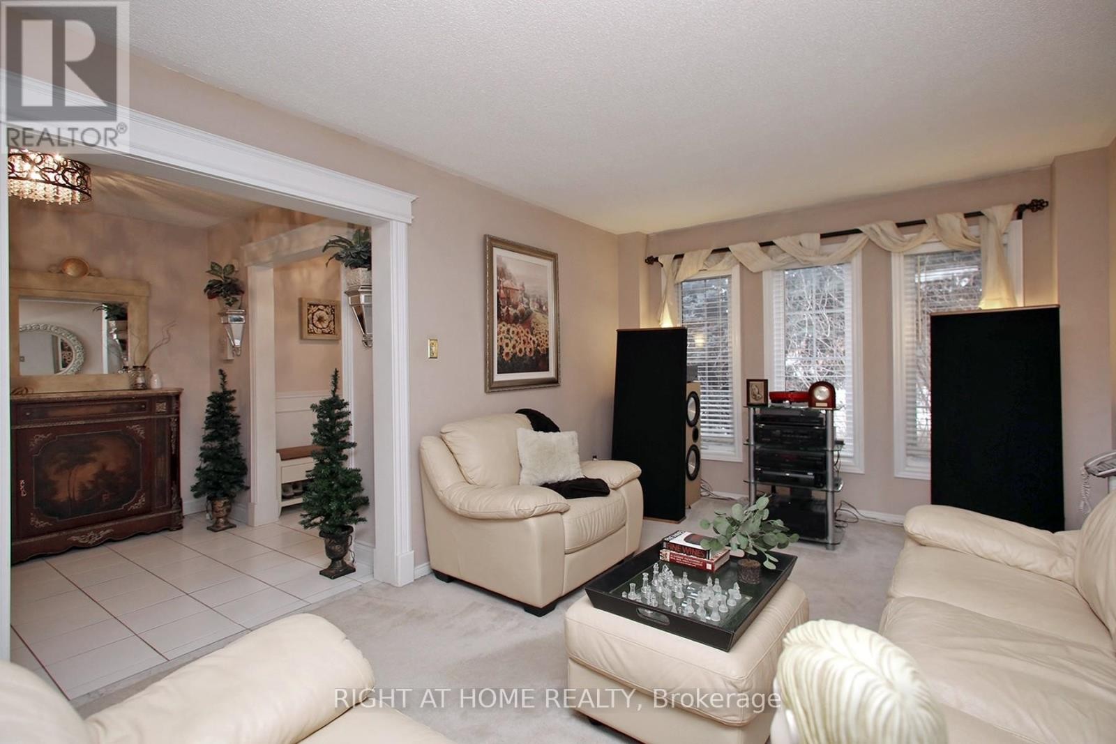












6 COLDSTREAM CRESCENT

,
Richmond Hill (Devonsleigh),




Ontario
L4S1E6

