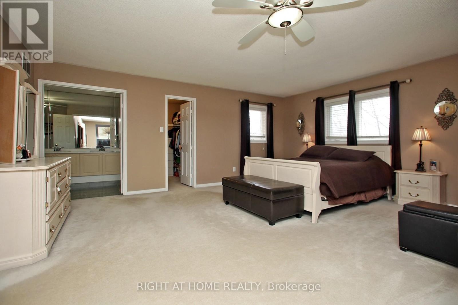 












6 COLDSTREAM CRESCENT

,
Richmond Hill (Devonsleigh),




Ontario
L4S1E6


