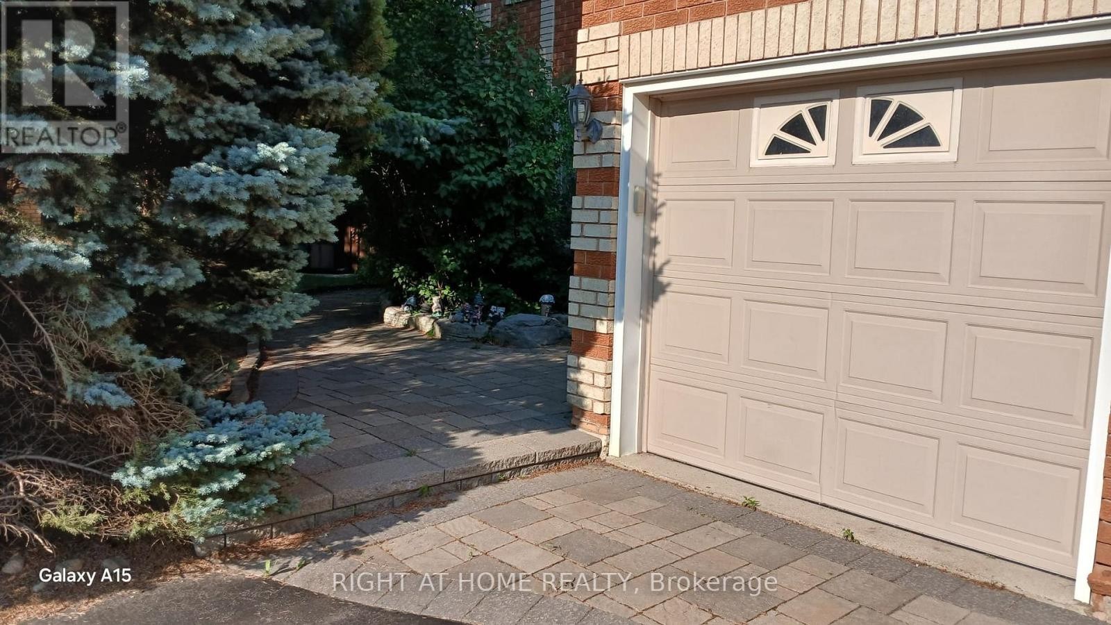 












6 COLDSTREAM CRESCENT

,
Richmond Hill (Devonsleigh),




Ontario
L4S1E6

