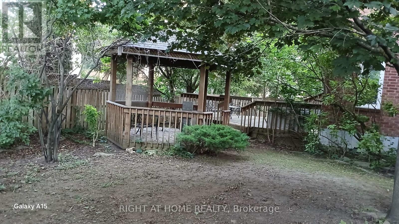 












6 COLDSTREAM CRESCENT

,
Richmond Hill (Devonsleigh),




Ontario
L4S1E6

