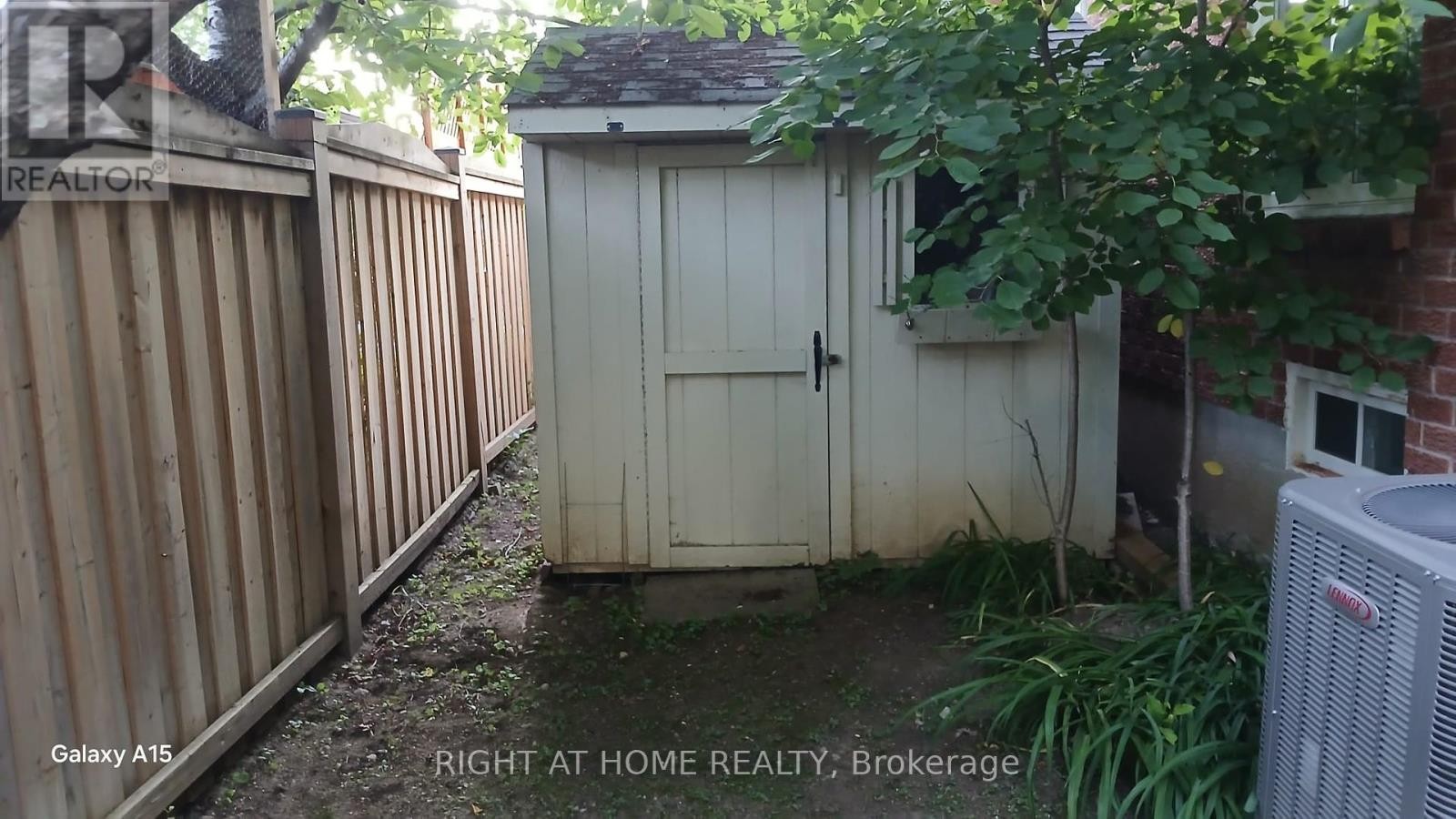 












6 COLDSTREAM CRESCENT

,
Richmond Hill (Devonsleigh),




Ontario
L4S1E6

