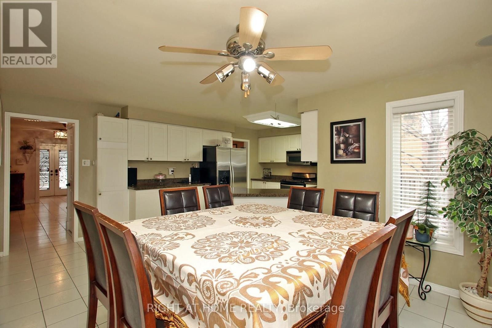 












6 COLDSTREAM CRESCENT

,
Richmond Hill (Devonsleigh),




Ontario
L4S1E6

