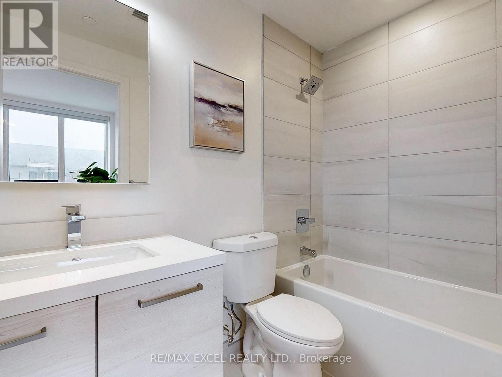












103 - 12 GANDHI LANE

,
Markham (Commerce Valley),




Ontario
L3T0G8

