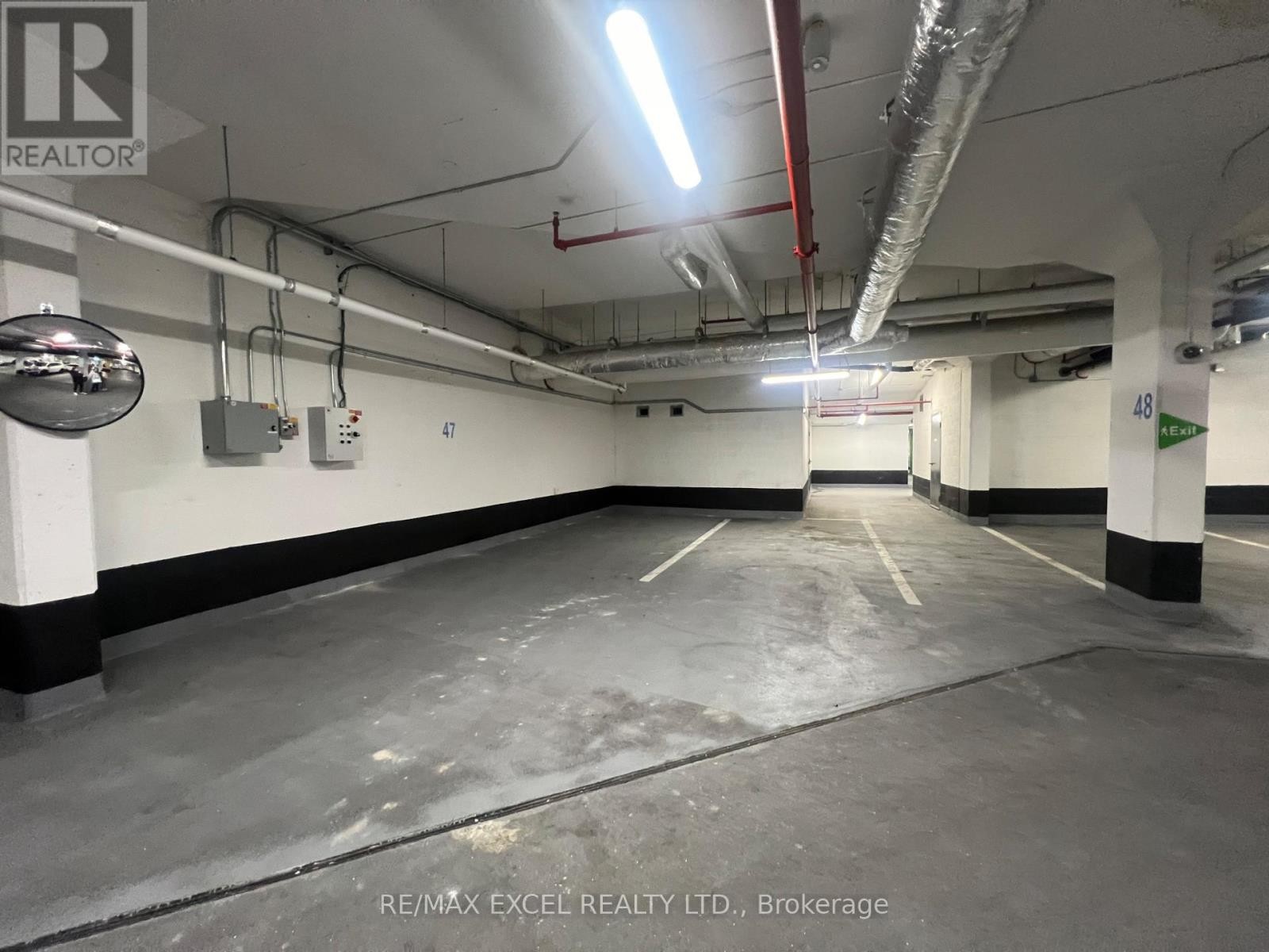 












103 - 12 GANDHI LANE

,
Markham (Commerce Valley),




Ontario
L3T0G8

