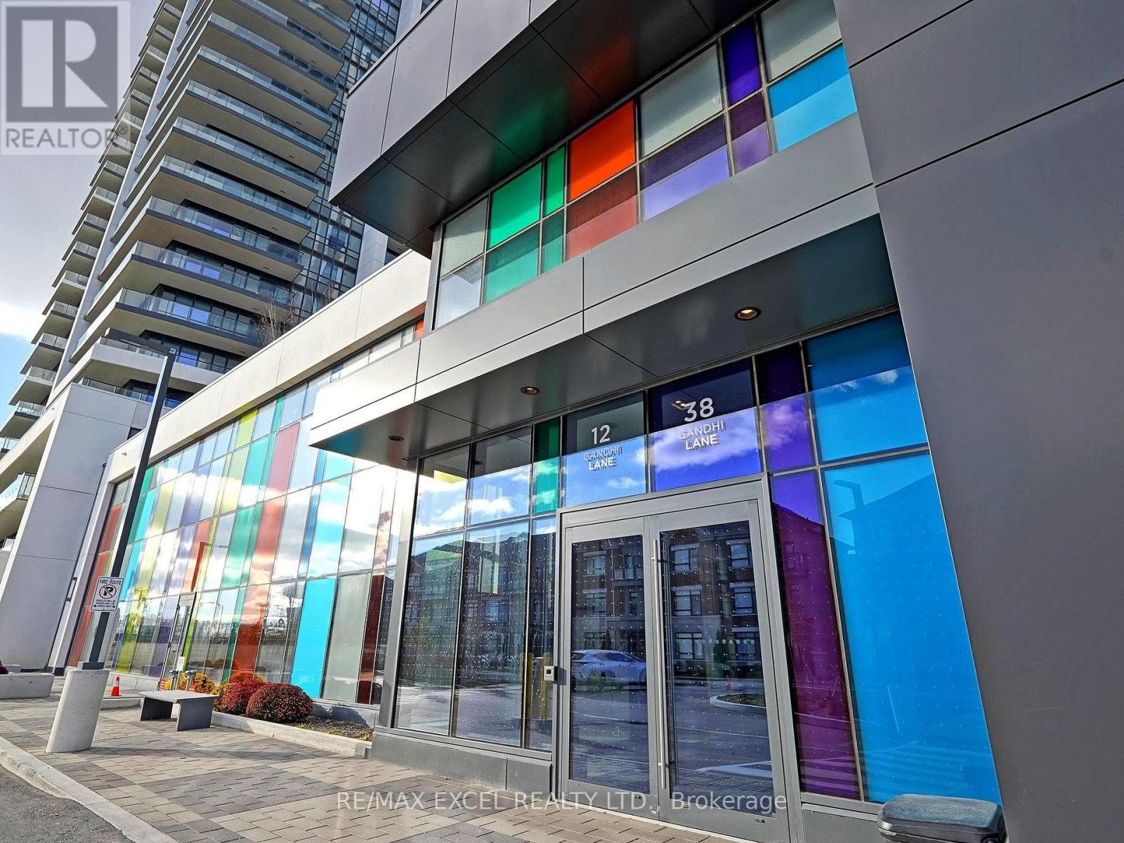 












103 - 12 GANDHI LANE

,
Markham (Commerce Valley),




Ontario
L3T0G8

