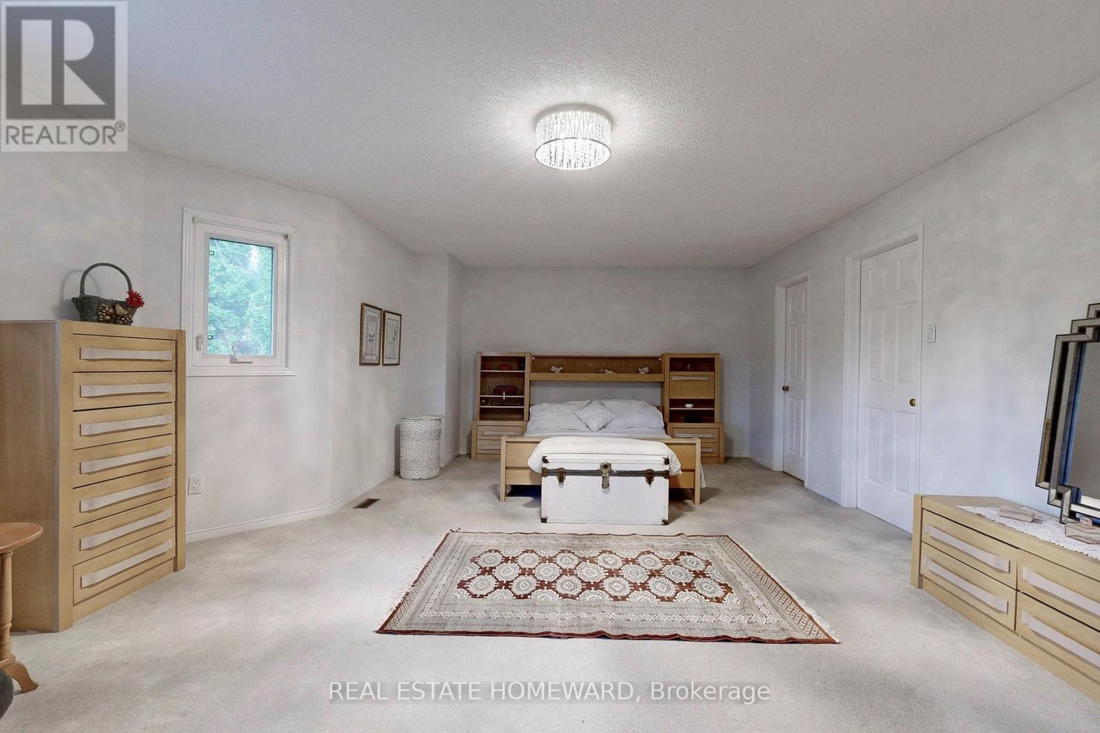 












20 ANVIL COURT

,
Richmond Hill (Westbrook),




Ontario
L4C9G7

