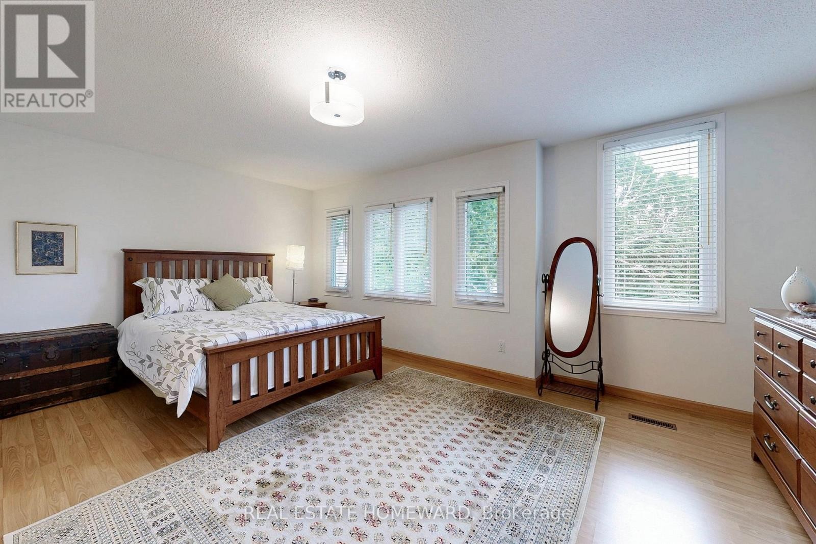 












20 ANVIL COURT

,
Richmond Hill (Westbrook),




Ontario
L4C9G7

