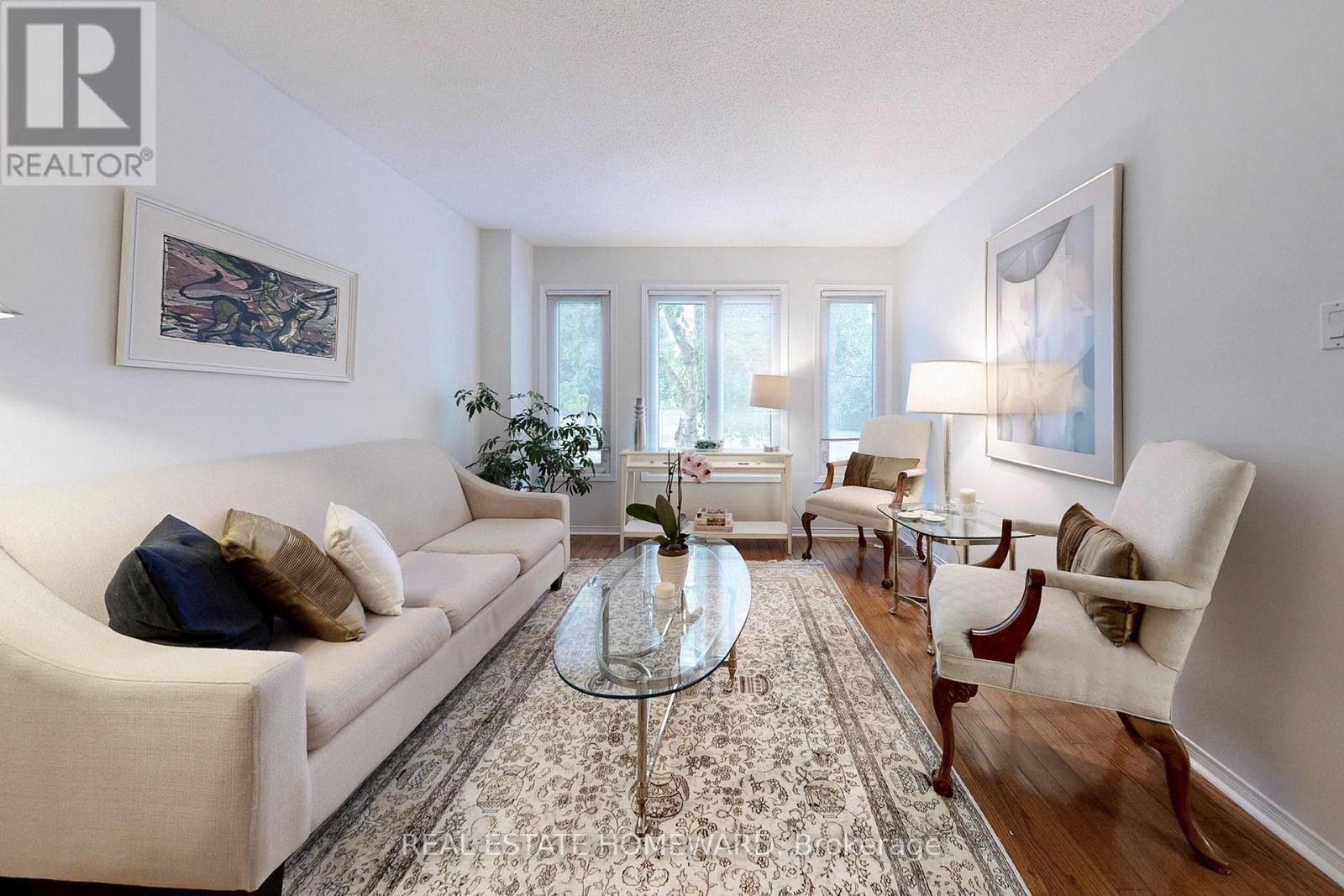 












20 ANVIL COURT

,
Richmond Hill (Westbrook),




Ontario
L4C9G7

