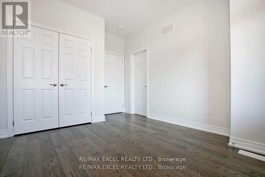 












4 YARL DRIVE

,
Markham (Middlefield),




Ontario
L3S0G3

