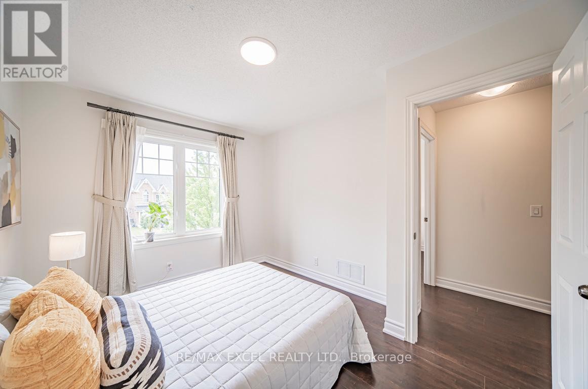 












104 HARVEST HILLS BOULEVARD

,
East Gwillimbury,




Ontario
L9N0B3


