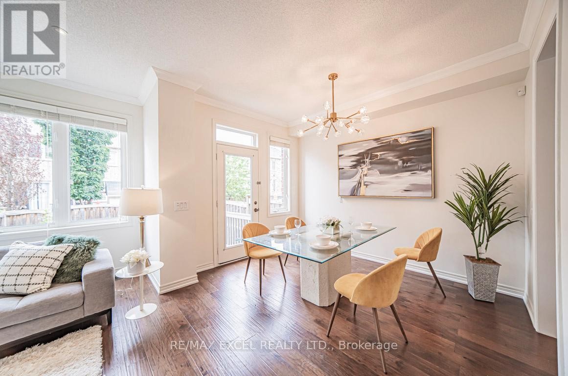












104 HARVEST HILLS BOULEVARD

,
East Gwillimbury,




Ontario
L9N0B3

