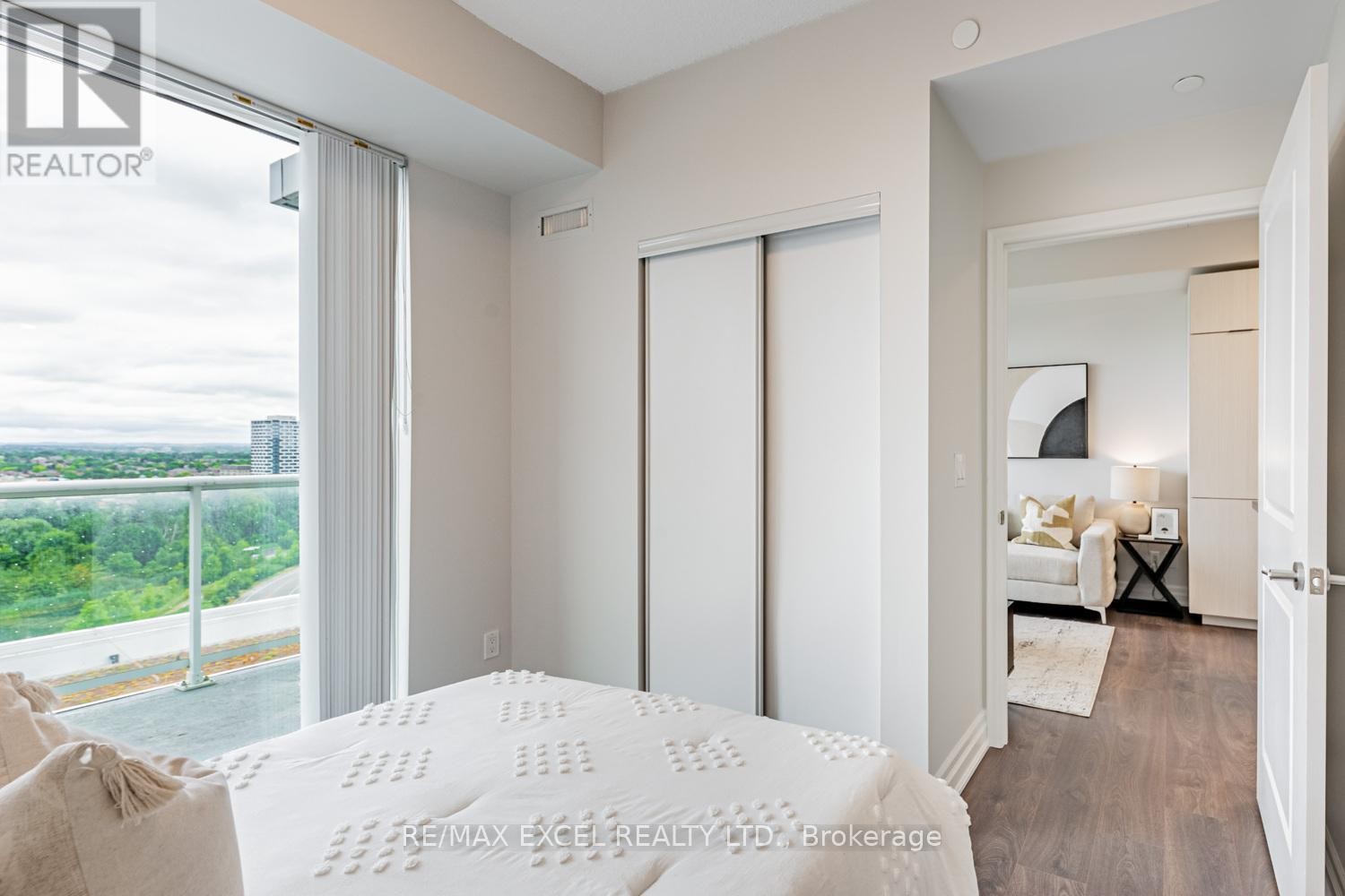 












1101 - 8 ROUGE VALLEY DRIVE W

,
Markham (Unionville),




Ontario
L6G0G8

