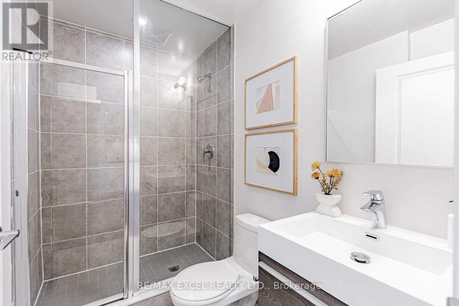 












1101 - 8 ROUGE VALLEY DRIVE W

,
Markham (Unionville),




Ontario
L6G0G8

