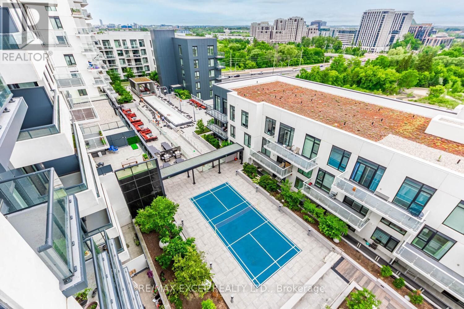 












1101 - 8 ROUGE VALLEY DRIVE W

,
Markham (Unionville),




Ontario
L6G0G8

