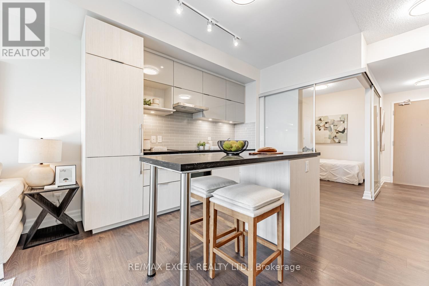 












1101 - 8 ROUGE VALLEY DRIVE W

,
Markham (Unionville),




Ontario
L6G0G8


