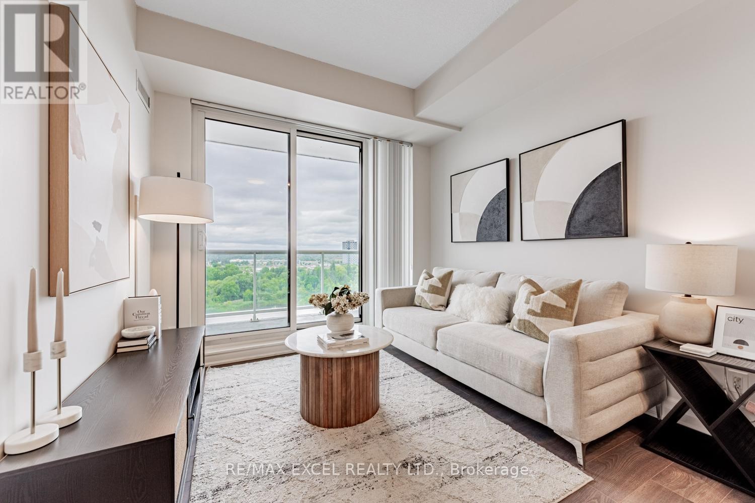 












1101 - 8 ROUGE VALLEY DRIVE W

,
Markham (Unionville),




Ontario
L6G0G8

