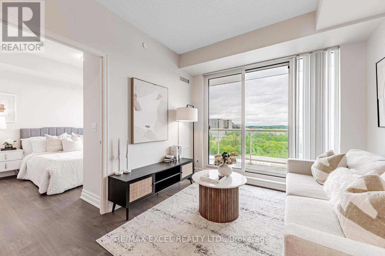 












1101 - 8 ROUGE VALLEY DRIVE W

,
Markham (Unionville),




Ontario
L6G0G8

