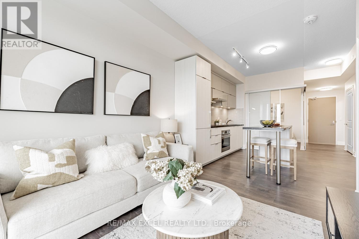 












1101 - 8 ROUGE VALLEY DRIVE W

,
Markham (Unionville),




Ontario
L6G0G8

