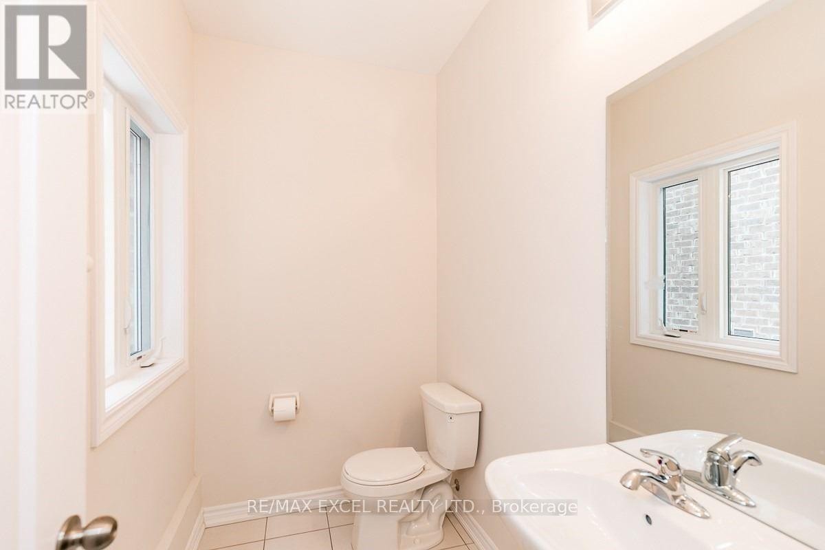 












1150 PEELAR CRESCENT

,
Innisfil (Lefroy),




Ontario
L0L1W0


