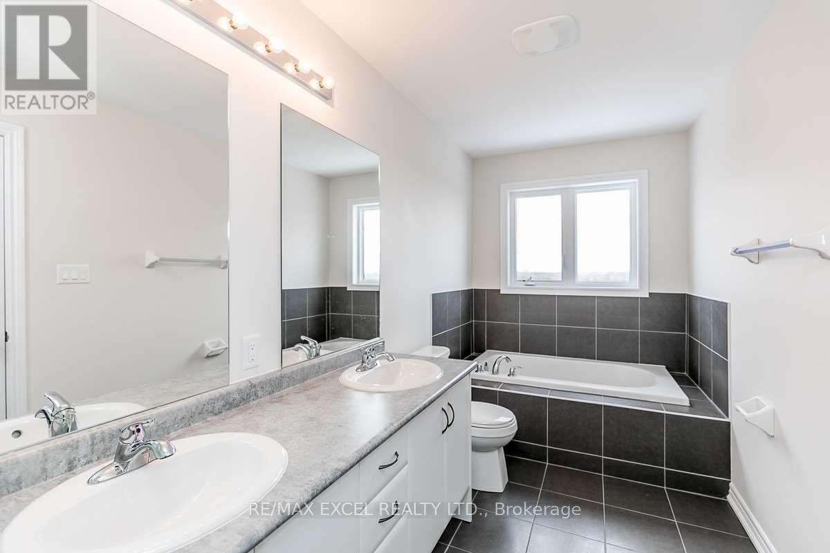 












1150 PEELAR CRESCENT

,
Innisfil (Lefroy),




Ontario
L0L1W0


