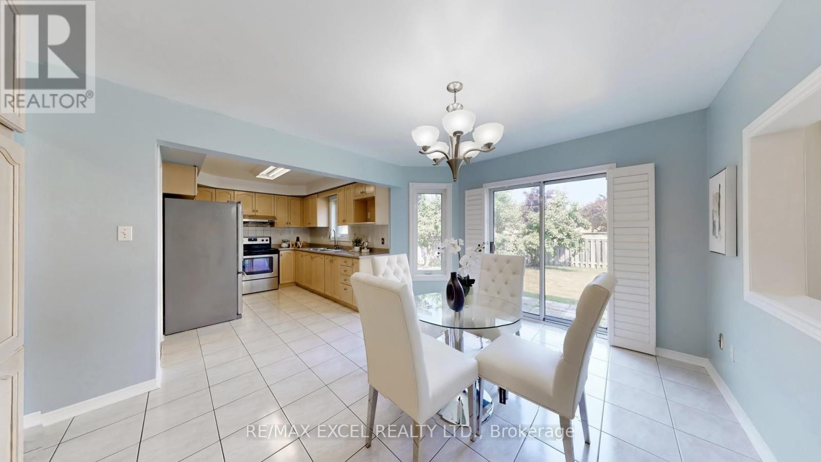 












8 MACKLIN STREET

,
Markham (Middlefield),




Ontario
L3S3Z4

