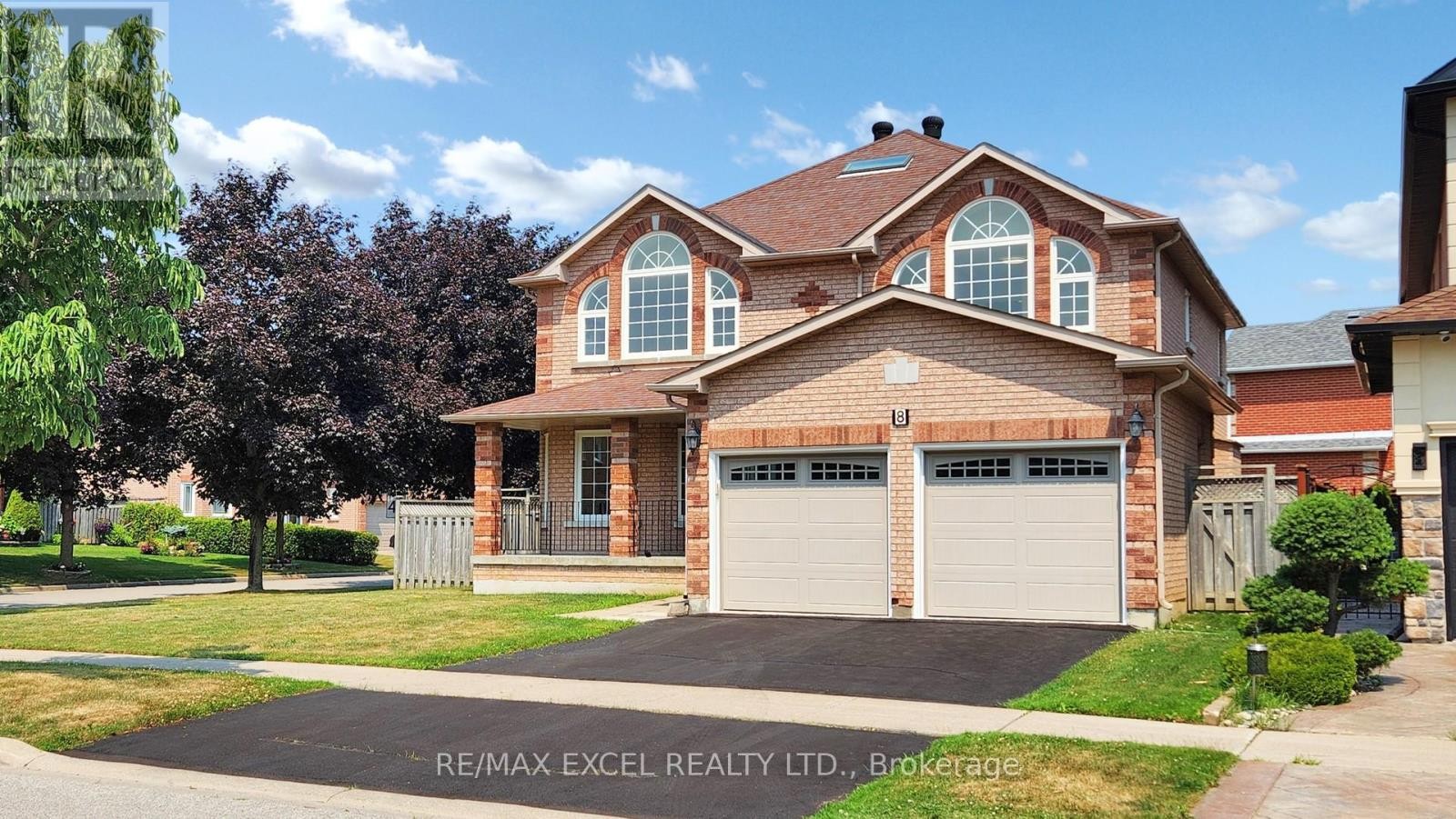 












8 MACKLIN STREET

,
Markham (Middlefield),




Ontario
L3S3Z4

