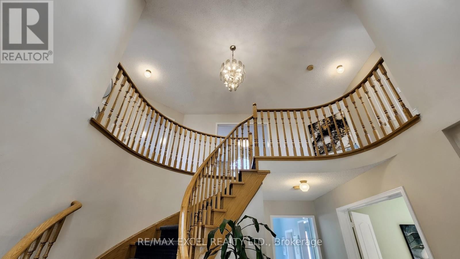 












8 MACKLIN STREET

,
Markham (Middlefield),




Ontario
L3S3Z4

