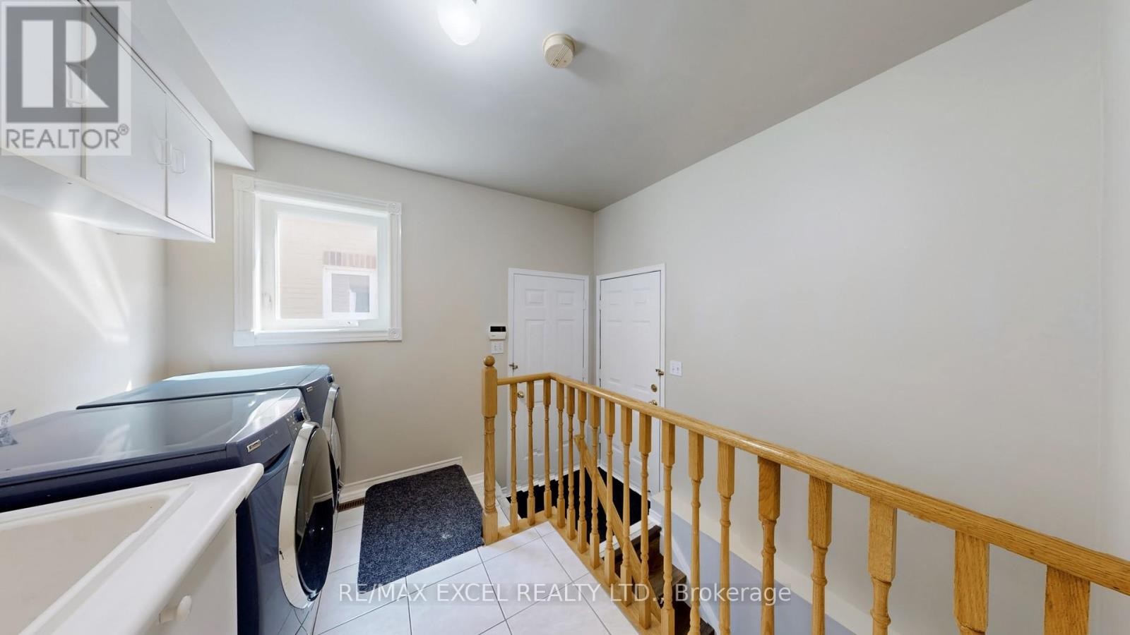 












8 MACKLIN STREET

,
Markham (Middlefield),




Ontario
L3S3Z4

