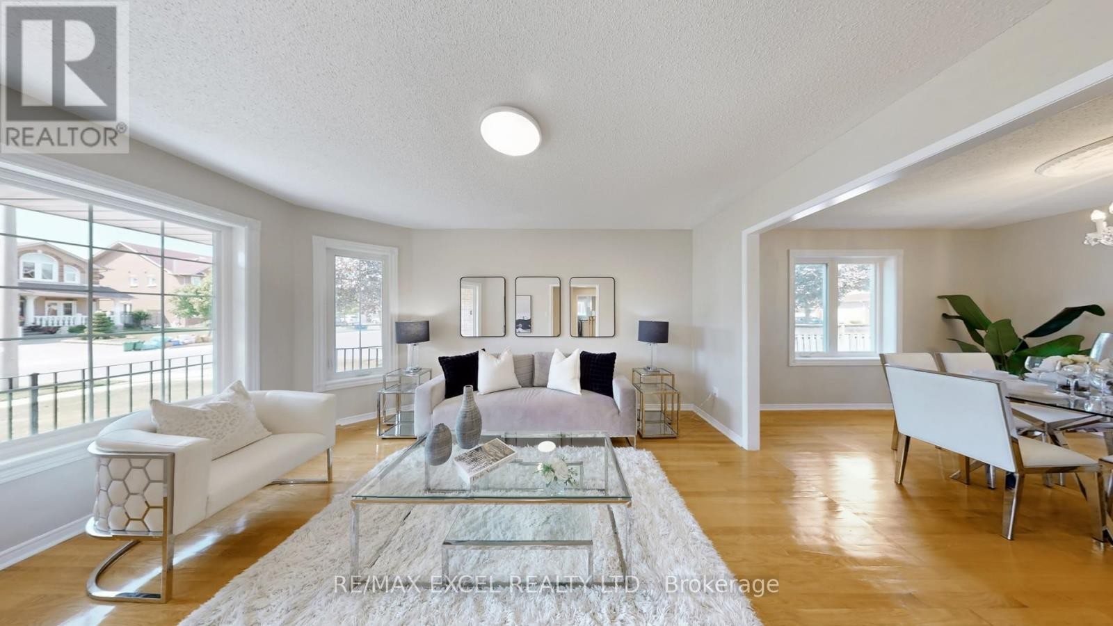 












8 MACKLIN STREET

,
Markham (Middlefield),




Ontario
L3S3Z4

