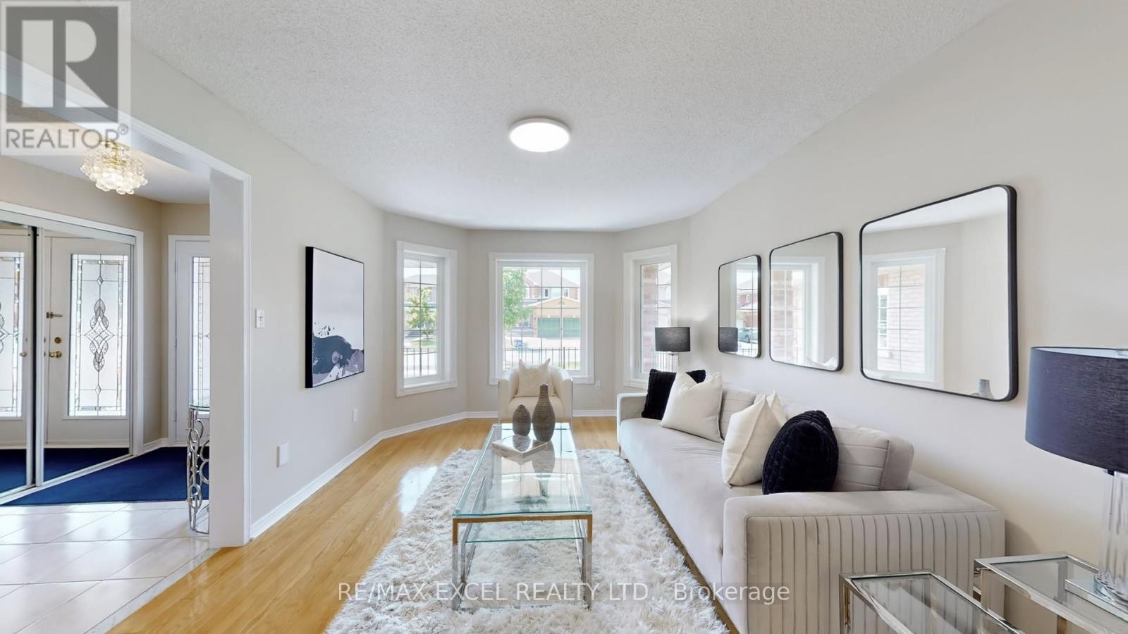 












8 MACKLIN STREET

,
Markham (Middlefield),




Ontario
L3S3Z4

