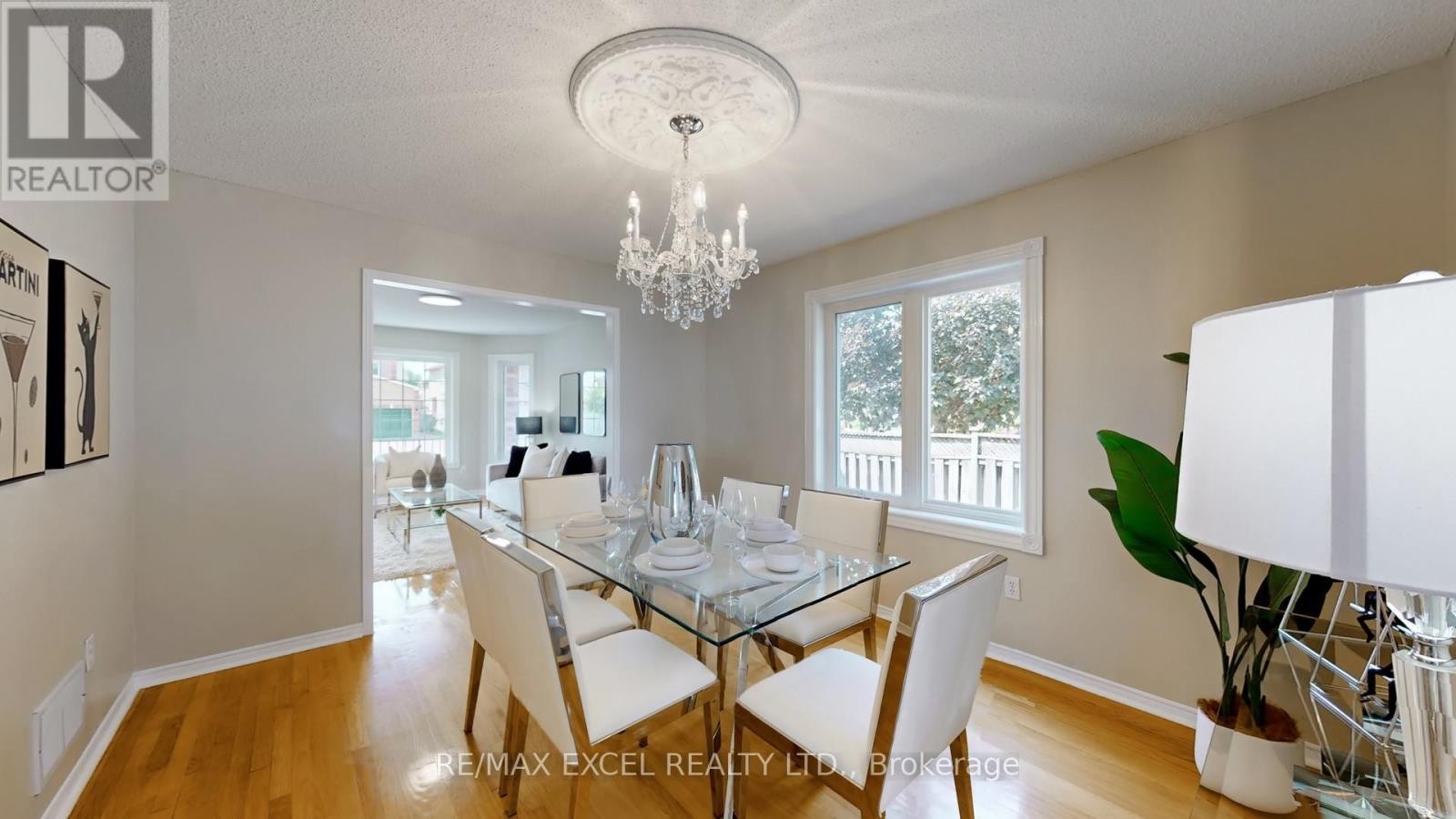 












8 MACKLIN STREET

,
Markham (Middlefield),




Ontario
L3S3Z4

