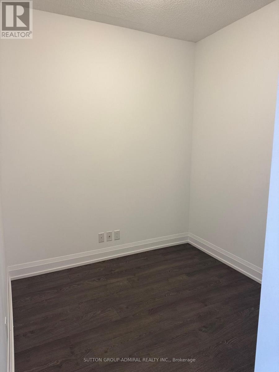 












1002 - 7890 BATHURST STREET

,
Vaughan (Beverley Glen),




Ontario
L4J7Y3

