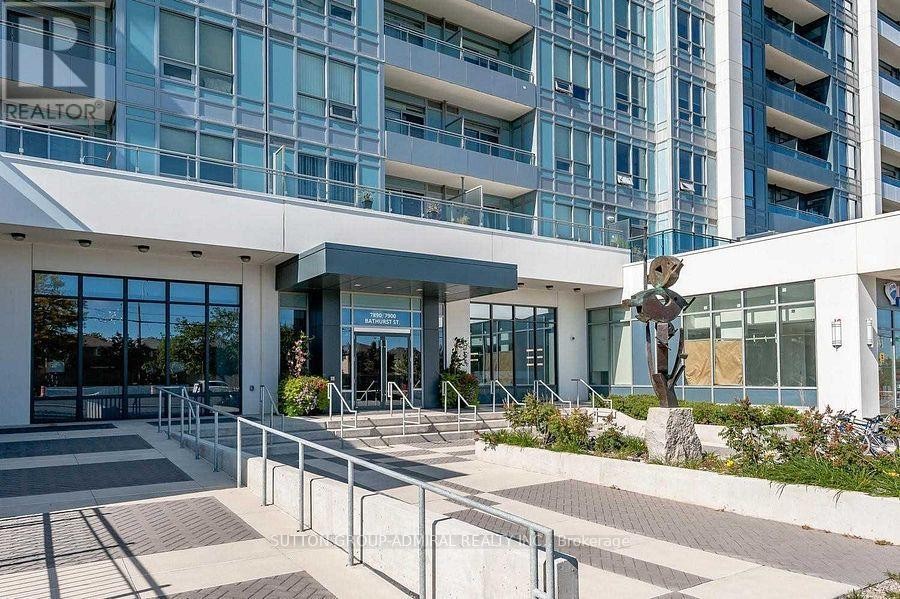












1002 - 7890 BATHURST STREET

,
Vaughan (Beverley Glen),




Ontario
L4J7Y3

