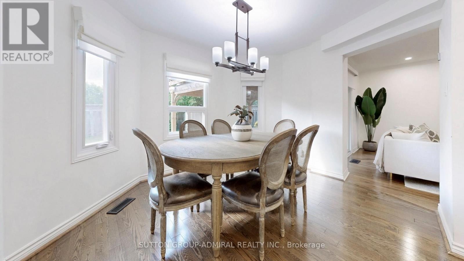 












122 EDMUND SEAGER DRIVE

,
Vaughan (Uplands),




Ontario
L4J4S7


