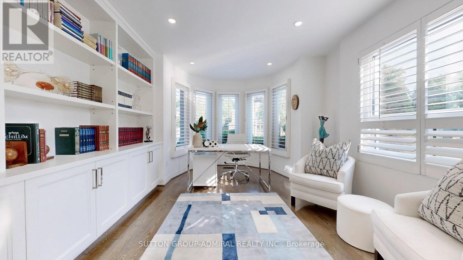 












122 EDMUND SEAGER DRIVE

,
Vaughan (Uplands),




Ontario
L4J4S7


