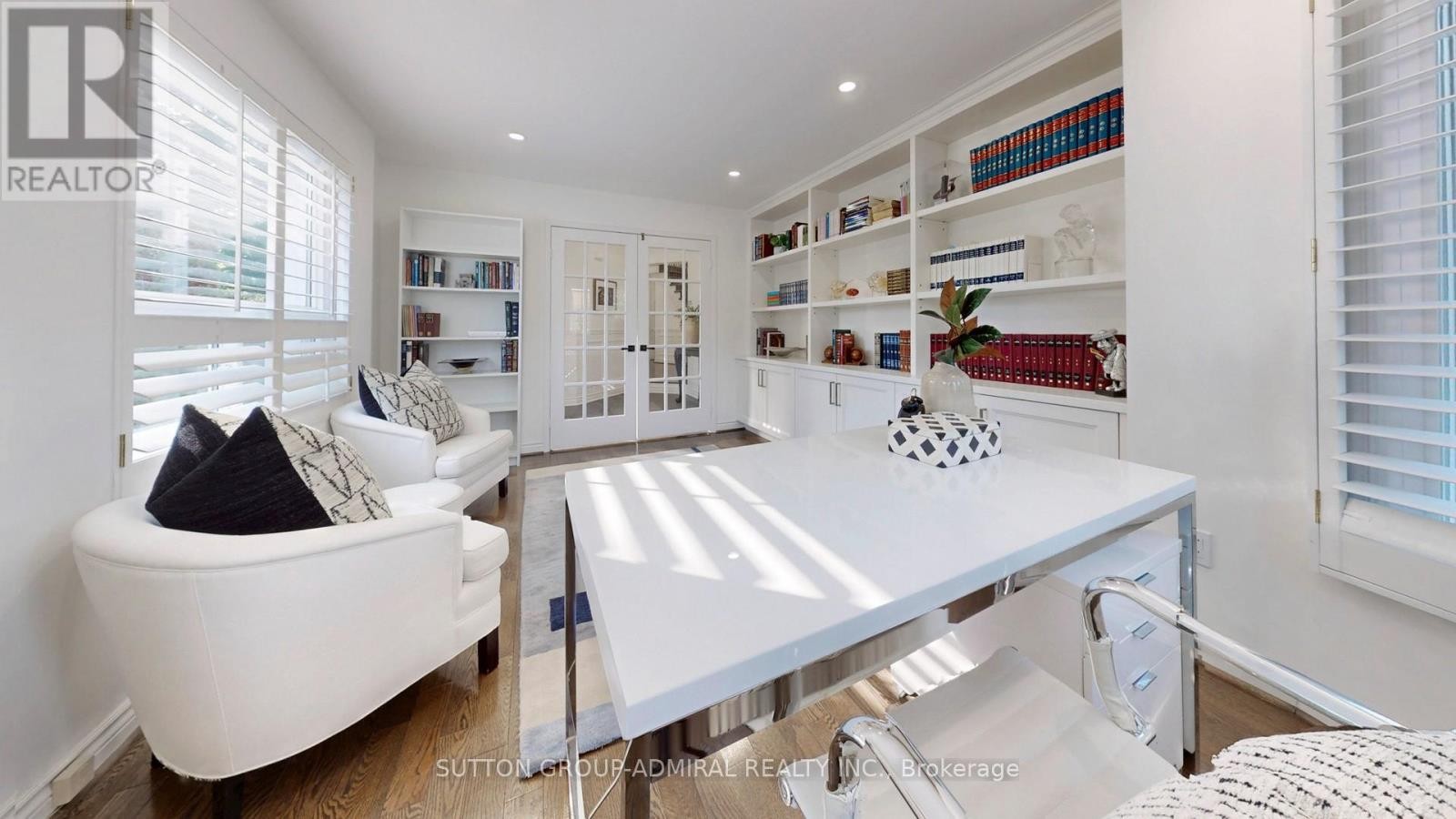 












122 EDMUND SEAGER DRIVE

,
Vaughan (Uplands),




Ontario
L4J4S7

