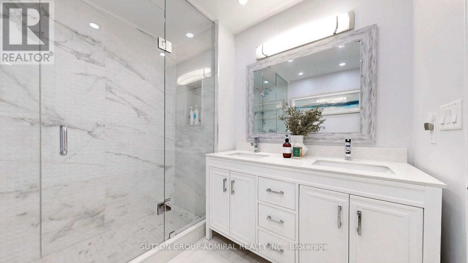 












122 EDMUND SEAGER DRIVE

,
Vaughan (Uplands),




Ontario
L4J4S7

